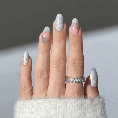 Snowflake chrome nails